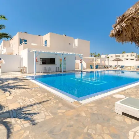 Petit Homme By Andreas *