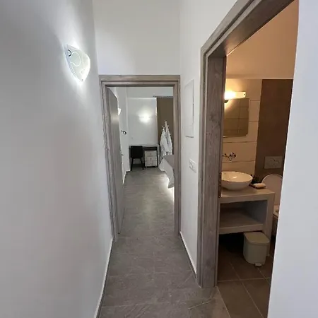 Petit Homme By Andreas *