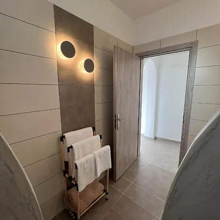 Petit Homme By Andreas アパート